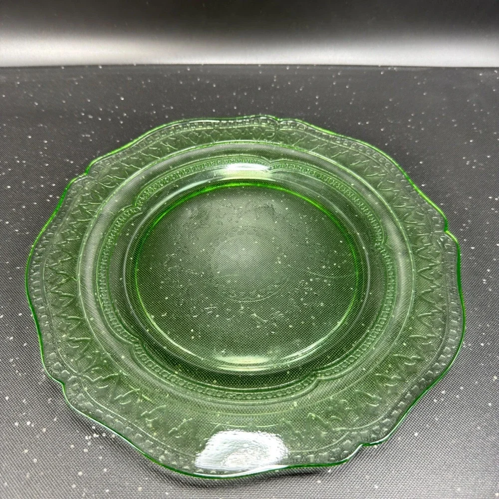 Federal Glass‎ Patrician Spoke Green Uranium Depression Glass 9in Plates Set 4